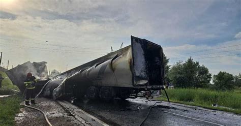 Accident Cu O Camionet Care Transporta Cereale Urmat De Incendiu Pe