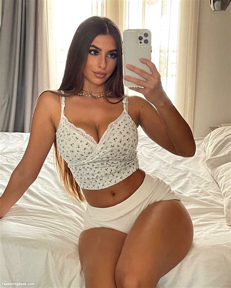 Eva Savagiou Evagymgirl Nude Onlyfans Leaks The Fappening Photo