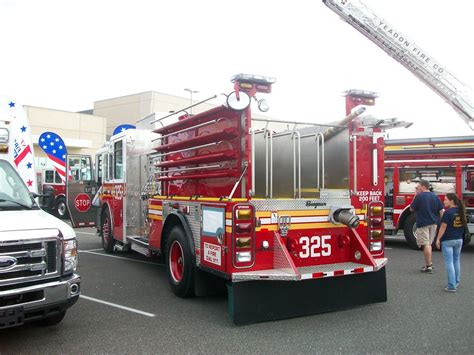 FDNY Engine 325 2009 Seagrave Aaron Mott Flickr