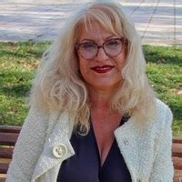 Mature Fina And Her Enormous Tits Are A Treat For Any XHamster