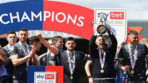 Victory Parade For League Champions Plymouth Argyle Bbc News