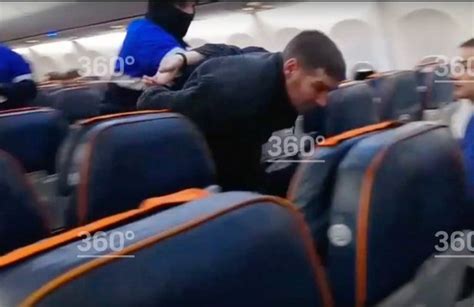 Russia plane 'hijack': First picture of man who 'demanded flight go to ...