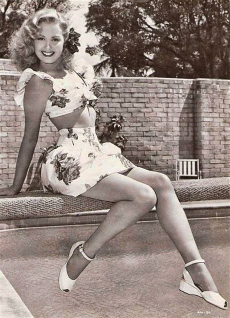 1940s Pretty Lady In Her Summer Set I Wish We Still Dressed Like This … Pinteres…