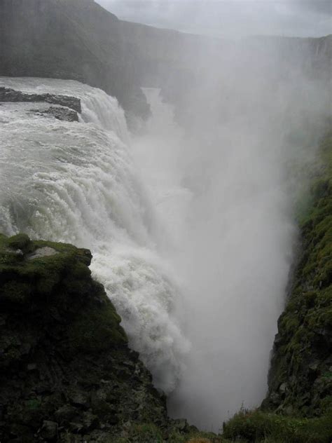 The Majestic Beauty of Gullfoss Falls - World in Picture