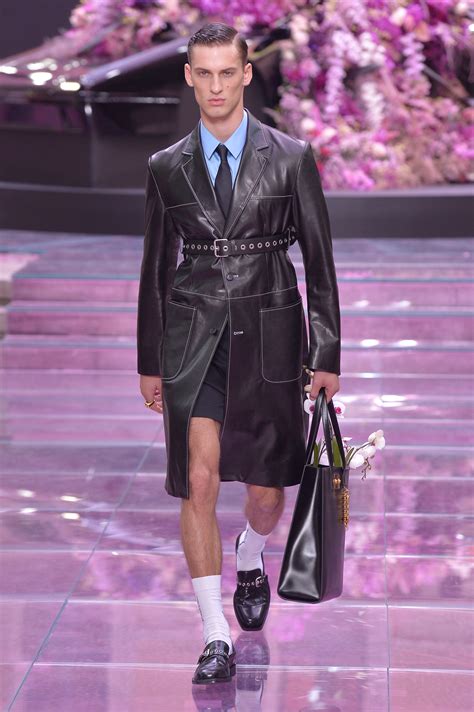 Versace Men's Spring 2020 [PHOTOS]