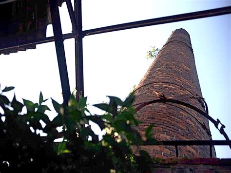 La cheminée de l ancienne briqueterie de Râches un destin exceptionnel