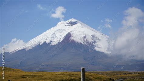 Volcan Cotopaxi Stock Photo | Adobe Stock