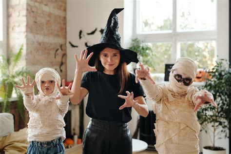 How To Prepare Yourself For The Perfect Halloween Party Bloggy Moms