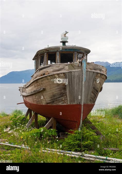 Old Wooden Dock Hi Res Stock Photography And Images Alamy