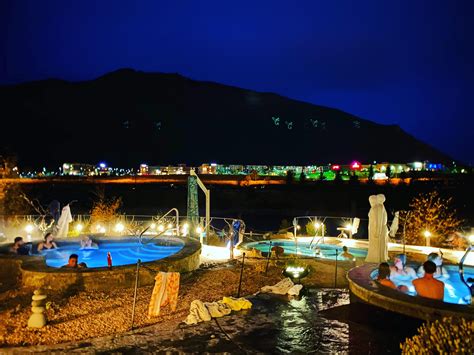 Iron Mountain Hot Springs : r/Colorado