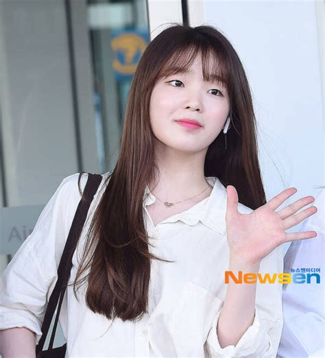 오마이걸 승희 측 탱크 저격에 “악의적 괴롭힘 피해자 선처없이 법적조치”공식 손에 잡히는 뉴스 눈에 보이는 뉴스 뉴스엔