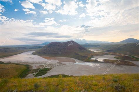 El Lago Del Cr Ter Karapnar Meke Est A Km Al Sureste De Karapnar Es