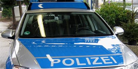 Polizei Sucht Zeugen Mann Soll Im Bus Vor Kindern Masturbiert Haben