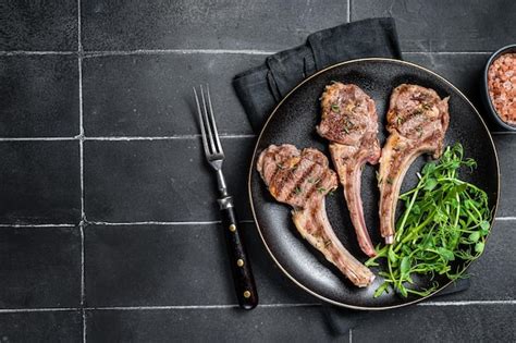 Chuletas De Carne De Cordero Asadas Chuletas De Cordero Con Guarnici N