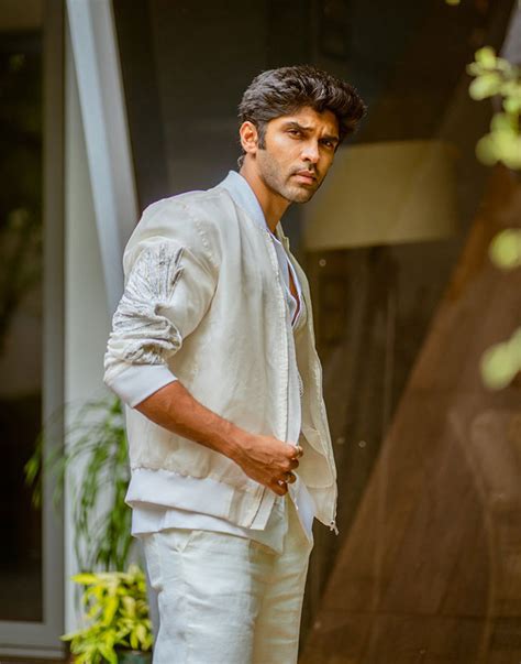Dhruv Vikram Pictures | nowrunning