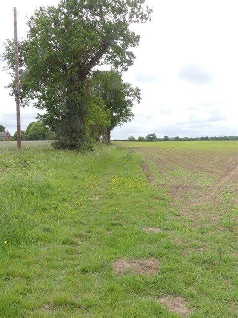 Public Footpath David Pashley Cc By Sa 2 0 Geograph Britain And