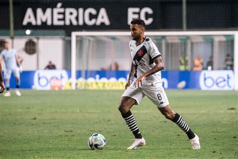 Vasco pode ter novidade contra o São Paulo pelo Brasileirão CNN Brasil