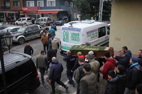 Sakarya Da Trafik Kazas Nda Len S R C Kocaeli De Defnedildi Kocaeli