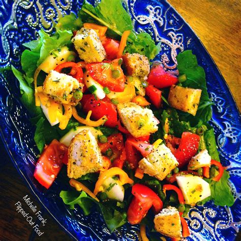 Easy Vinaigrette Dressing: the easiest salad dressing.