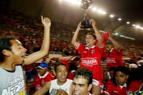 Cienciano Hace 17 Años El Club Cusqueño Tocó La Cima Al Ganar La Copa