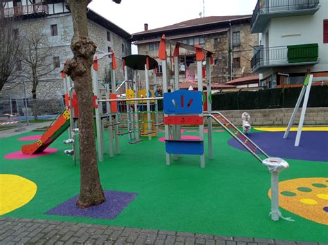 Parque Infantil Maderplay En Asteasu Pequemap Lugares Rutas Y