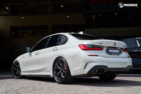 BMW M340i G20 White BC Forged KL01 Wheel Front