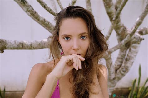 Imagen Etiquetada Con Skinny Be Gentle Blonde Katya Clover Mango A Katya Clover