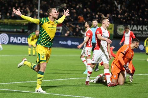 Ado Den Haag Geeft Juiste Antwoord Door Fc Emmen Met Naar Huis Te