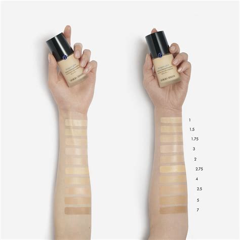 Designer Glow Foundation Radiant Revitalizing Foundation Armani ≡