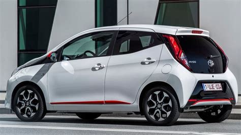 Toyota Aygo Hatchback Vvt I X Trend Tss Dr Bi Tone Lease