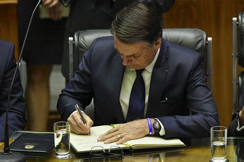 Urgente Concursos 2019 Bolsonaro Sanciona Orçamento De 2019