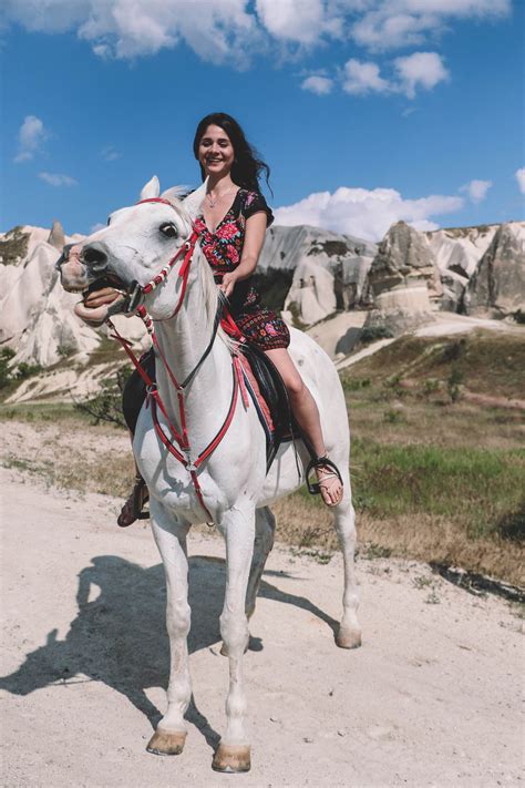 Review Horseback Photoshoot With Cappadocia Ranch The Hidden Thimble