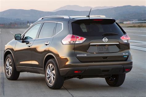 2014 Nissan Rogue vs. 2014 Rogue Select: What's the Difference ...