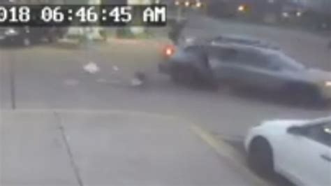 Illinois Girl 11 Jumps Out Of Moving Suv To Escape Carjacker 6abc