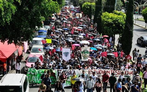 Estudiantes Del Ipn Entregan Pliego Petitorio Y Exigen Respuesta A Sus