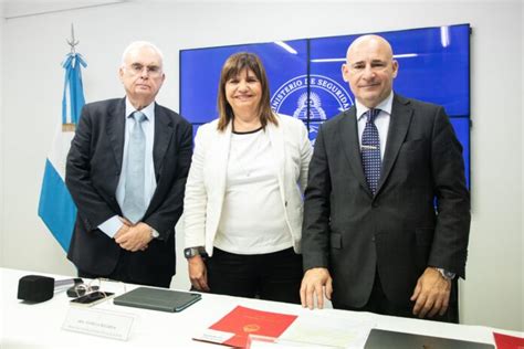 Bullrich Presentó El Nuevo Reglamento Para El Empleo De Armas Para Las Fuerzas Federales De