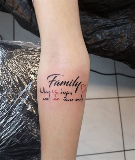 Tatouage signification famille phrases et dessins à vous faire tatouer