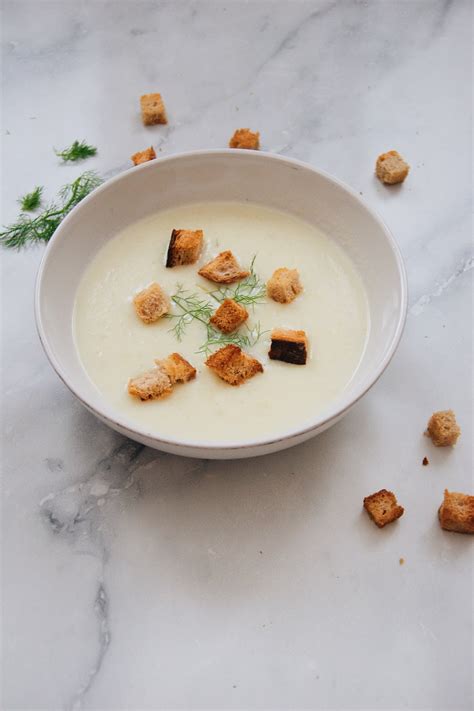 Austrian Garlic Soup With Croutons