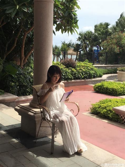 楊鈺瑩，45歲不老女神的穿衣搭配簡直太美了，至今還沒結婚 每日頭條