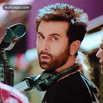 Ranbir Kapoor.Gif GIF - Ranbir kapoor Yeh jawaani-hai-deewani Alina ...