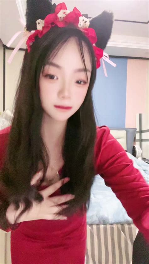 感觉到好炽热～ 笨蛋美女 浅跳一下 甜妹 扭一扭 慢摇 抖音