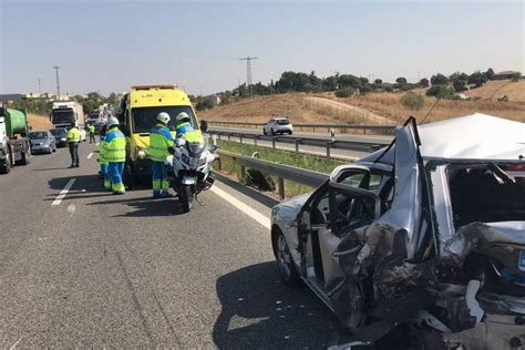 Una Persona Fallecida Y Dos Heridas En Un Accidente De Tr Fico En La A