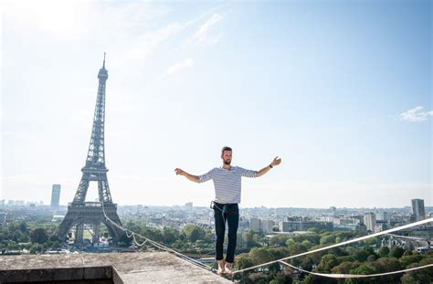 VIDÉO Le funambule Nathan Paulin traverse la Seine de la tour Eiffel