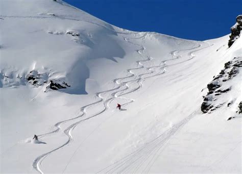 Haute Maurienne Guided Freeride Skiing day. 1-day trip. IFMGA guide