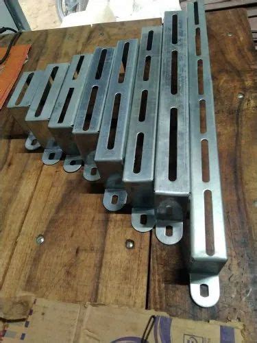 Zinc Plating Mild Steel Gi Channel Bracket For Outdoor Size To