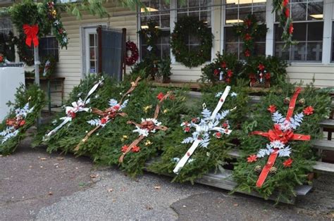 Grave Blankets: A Symbol of the Season - CemSites