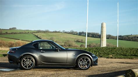 The 2017 Mazda Mx 5 Miata Rf Is Like A Modern Day Ac Cobra