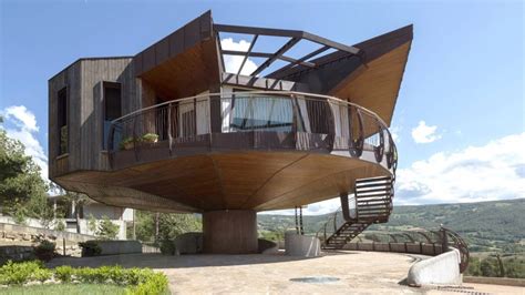 Fully Rotating House Built In Italian Countryside By Roberto Rossi