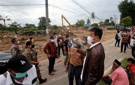 Pulang Dari Dubai Rudi Langsung Tinjau Penataan Jalan Di Batubesar