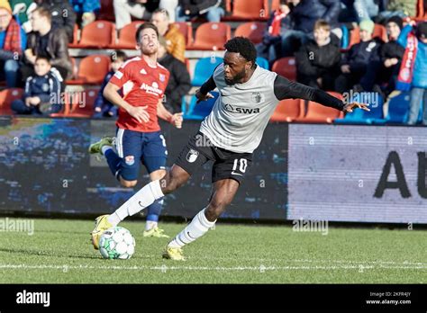 Mbila Josue Fc Augsburg Ii Hi Res Stock Photography And Images Alamy